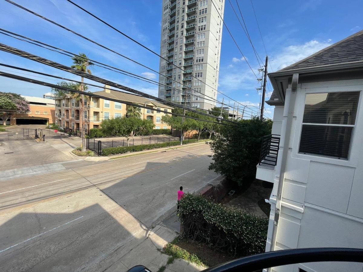 Wanderlust Villa Near Galleria Mall ヒューストン エクステリア 写真