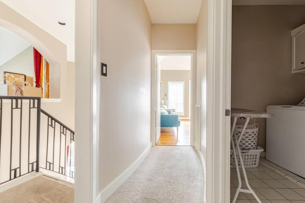 Wanderlust Villa Near Galleria Mall ヒューストン エクステリア 写真
