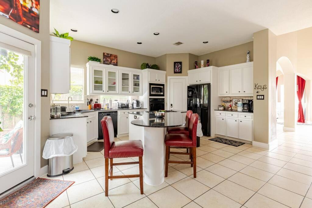 Wanderlust Villa Near Galleria Mall ヒューストン エクステリア 写真